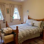 ホームステイ Hillgrove House ボイル
